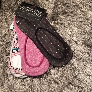 Empyre no show socks